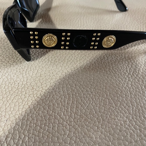 RARE VINTAGE VERSACE SUNGLASSES - Picture 7 of 7